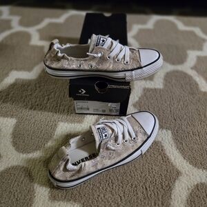 EUC Converse Shoreline Slip ons
